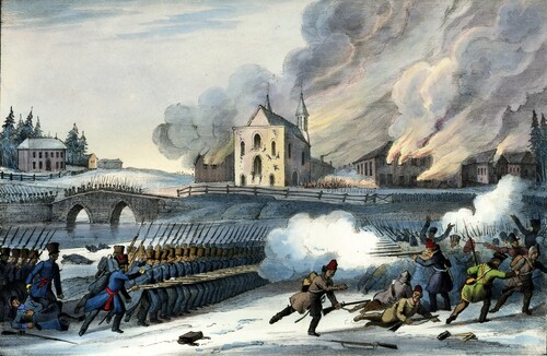 Bataille hivernale entre soldats et civils devant des bâtiments en flammes, avec une église au centre et un pont de pierre en arrière-plan.
