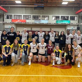 Les équipes de volley-ball féminines de Garneau ont eu la chance d’assister à un match des Gee Gees de l’Université d’Ottawa la fin de semaine dernière. Les filles ont eu la chance de voir jouer ainsi que discuter avec notre ancienne gauloise Christine Hachokake après le match.